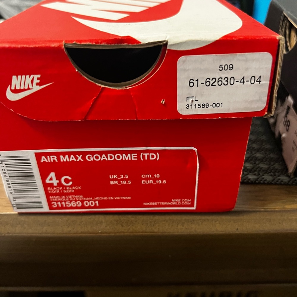 New in Box.  Air Max Goadome. 4C